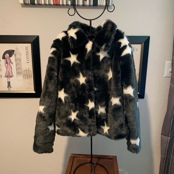 Epic Threads - Picture 2 of 4